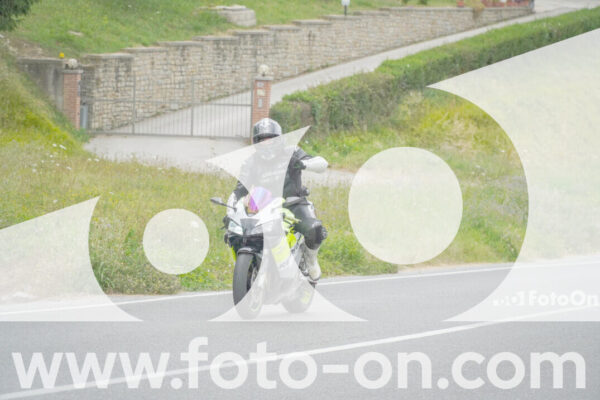 <h1 class="product-title">thumb_FF108818</h1>