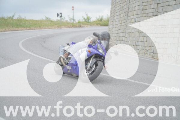 <h1 class="product-title">thumb_FF108833-1</h1>