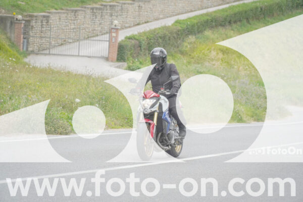 <h1 class="product-title">thumb_FF108868</h1>