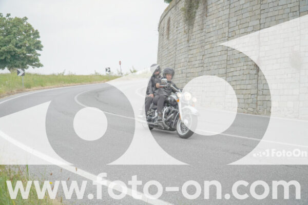 <h1 class="product-title">thumb_FF108873</h1>