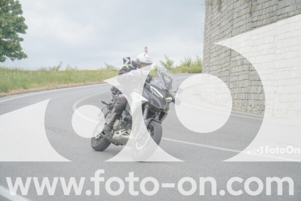 <h1 class="product-title">thumb_FF108874</h1>