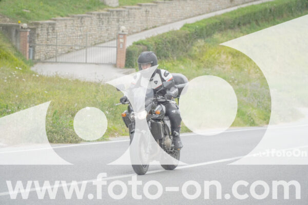 <h1 class="product-title">thumb_FF108884</h1>