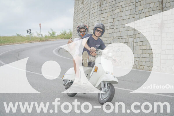 <h1 class="product-title">thumb_FF108886</h1>