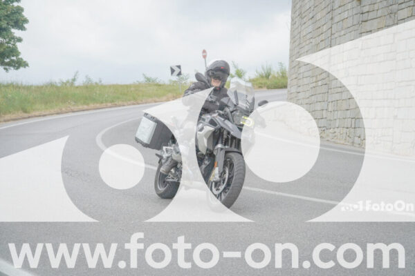 <h1 class="product-title">thumb_FF108889</h1>