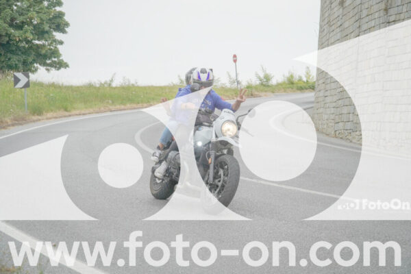 <h1 class="product-title">thumb_FF108896</h1>
