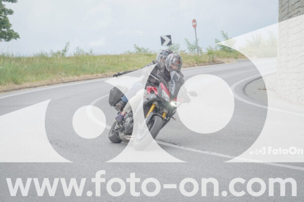 <h1 class="product-title">thumb_FF108908-1</h1>