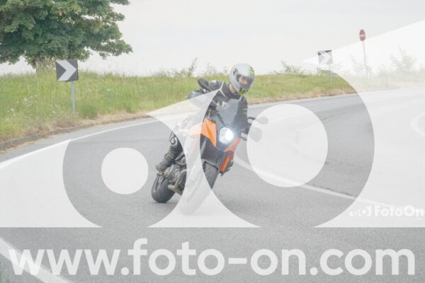 <h1 class="product-title">thumb_FF108914</h1>