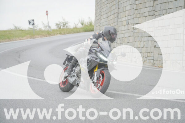 <h1 class="product-title">thumb_FF108948</h1>