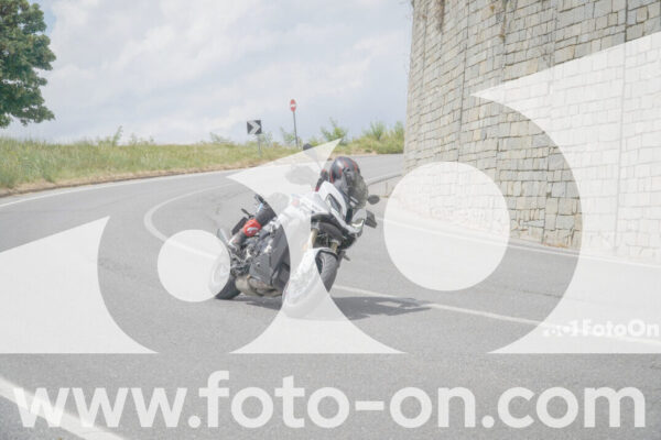 <h1 class="product-title">thumb_FF108964</h1>
