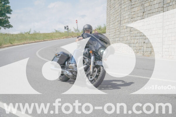 <h1 class="product-title">thumb_FF108987-1</h1>