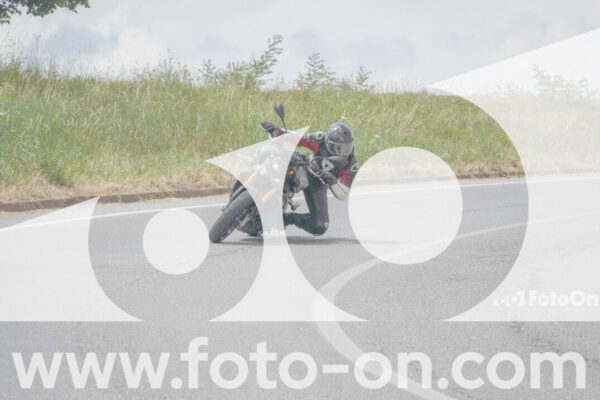 <h1 class="product-title">thumb_FF108993-1</h1>