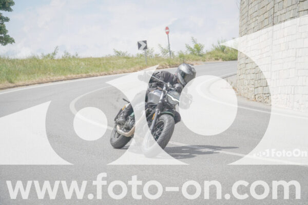 <h1 class="product-title">thumb_FF109004</h1>