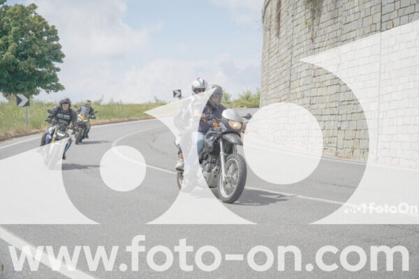 <h1 class="product-title">thumb_FF109042</h1>