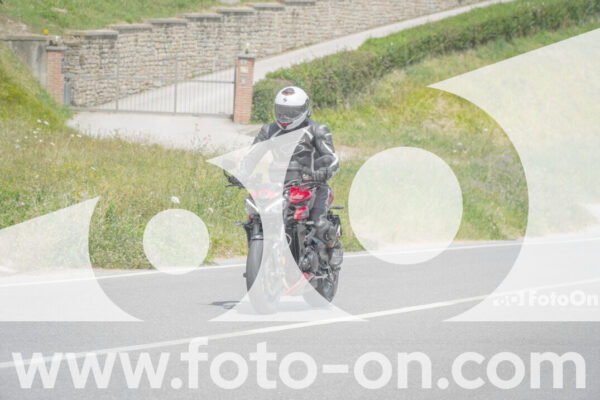 <h1 class="product-title">thumb_FF109070</h1>