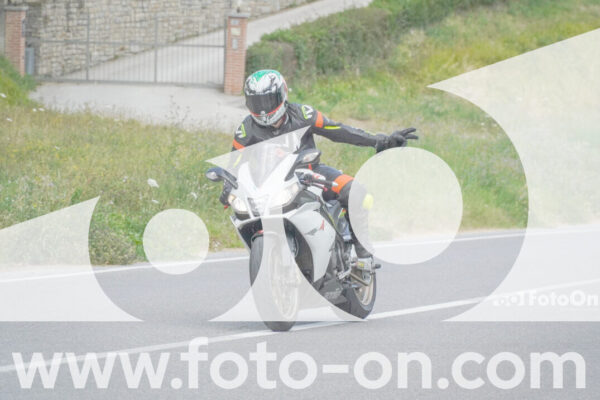 <h1 class="product-title">thumb_FF109125</h1>