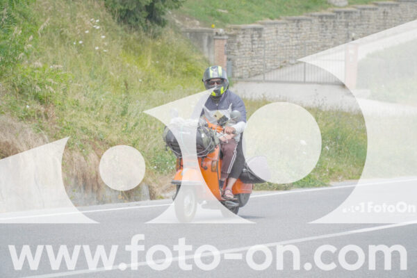 <h1 class="product-title">thumb_FF109155</h1>