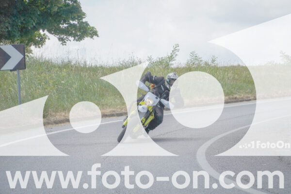 <h1 class="product-title">thumb_FF109158</h1>