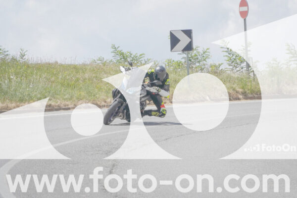 <h1 class="product-title">thumb_FF109182</h1>