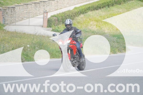 <h1 class="product-title">thumb_FF109195</h1>