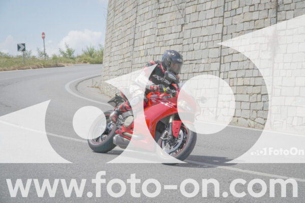 <h1 class="product-title">thumb_FF109241</h1>