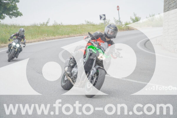 <h1 class="product-title">thumb_FF109242</h1>