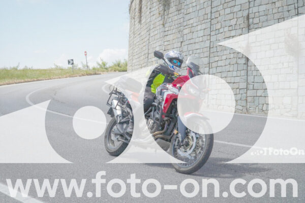 <h1 class="product-title">thumb_FF109243</h1>