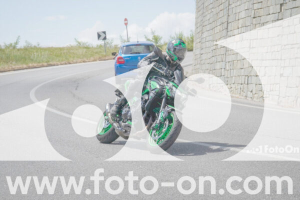 <h1 class="product-title">thumb_FF109245-1</h1>