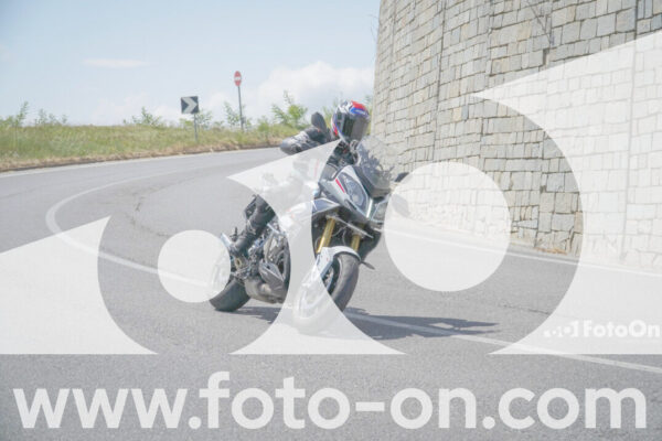 <h1 class="product-title">thumb_FF109268</h1>