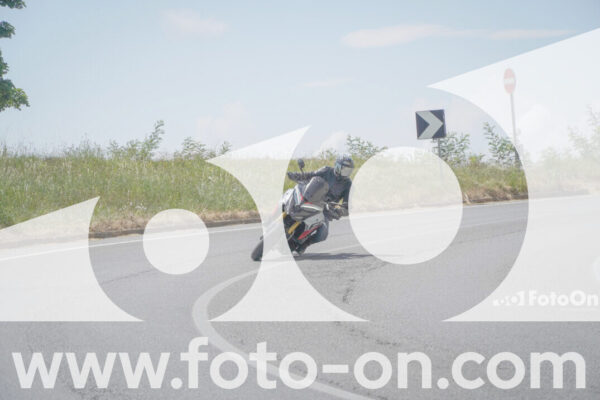 <h1 class="product-title">thumb_FF109346-1</h1>