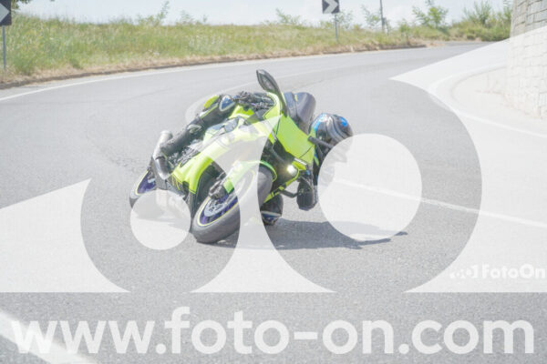 <h1 class="product-title">thumb_FF109371</h1>
