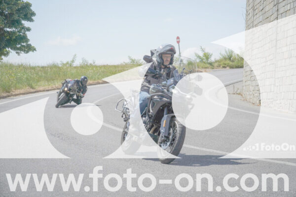<h1 class="product-title">thumb_FF109388</h1>