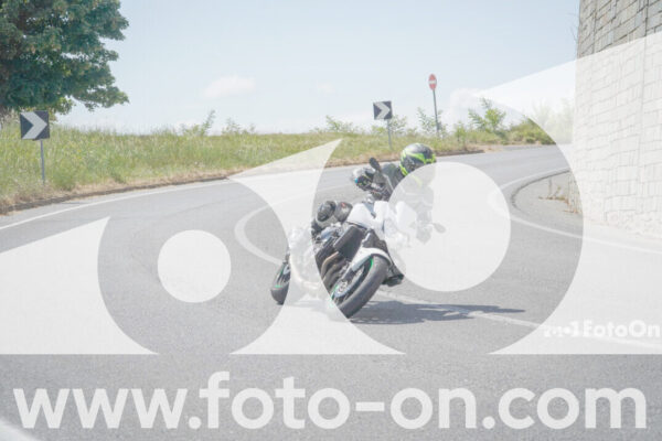 <h1 class="product-title">thumb_FF109402-1</h1>