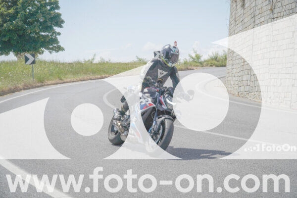 <h1 class="product-title">thumb_FF109426</h1>