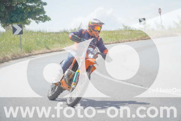 <h1 class="product-title">thumb_FF109521-1</h1>