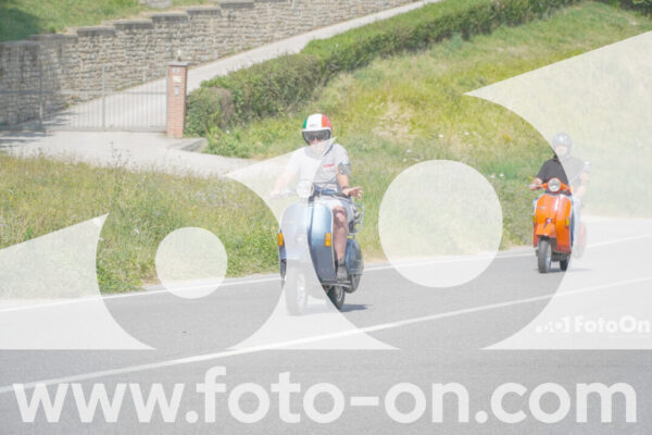 <h1 class="product-title">thumb_FF109545</h1>