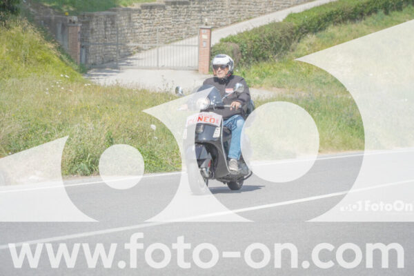 <h1 class="product-title">thumb_FF109549</h1>
