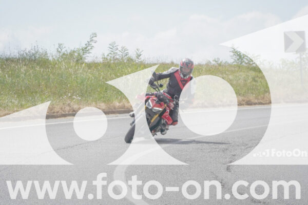 <h1 class="product-title">thumb_FF109656</h1>