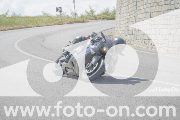 <h1 class="product-title">thumb_FF109688</h1>