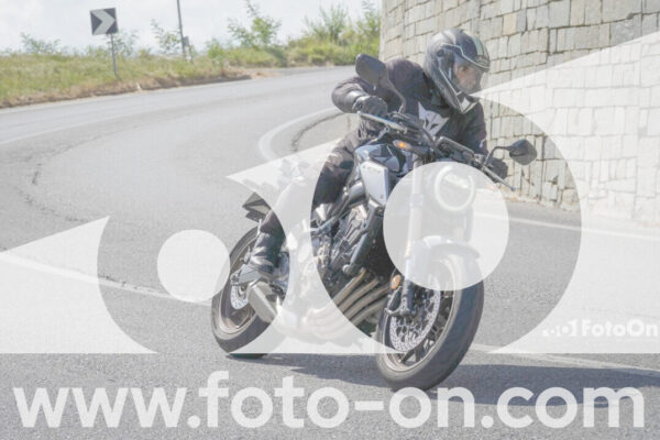 <h1 class="product-title">thumb_FF109714-1</h1>