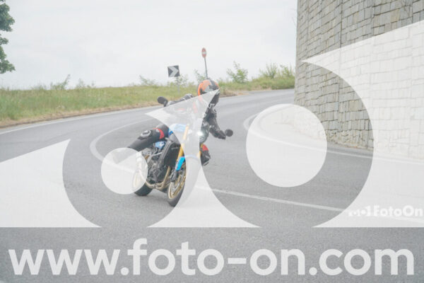 <h1 class="product-title">thumb_FF109722</h1>