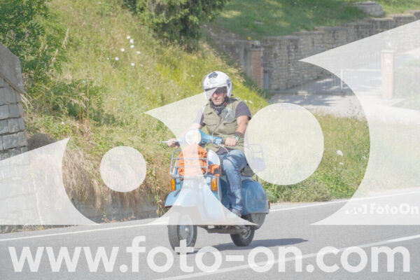 <h1 class="product-title">thumb_FF109785</h1>