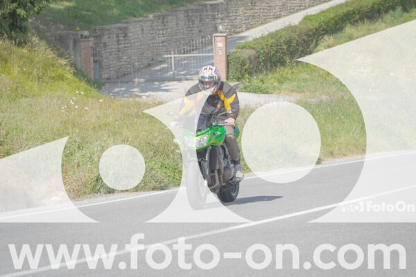 <h1 class="product-title">thumb_FF109792</h1>