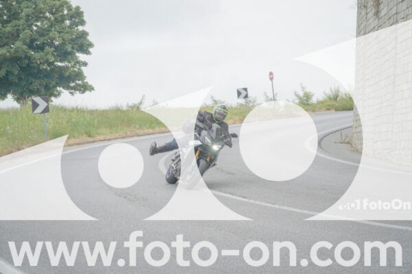 <h1 class="product-title">thumb_FF109798</h1>