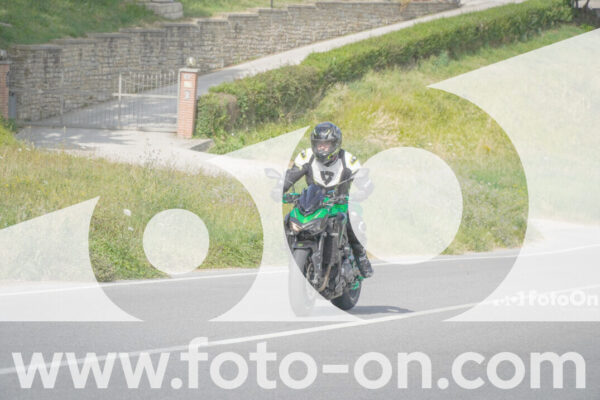 <h1 class="product-title">thumb_FF109811</h1>