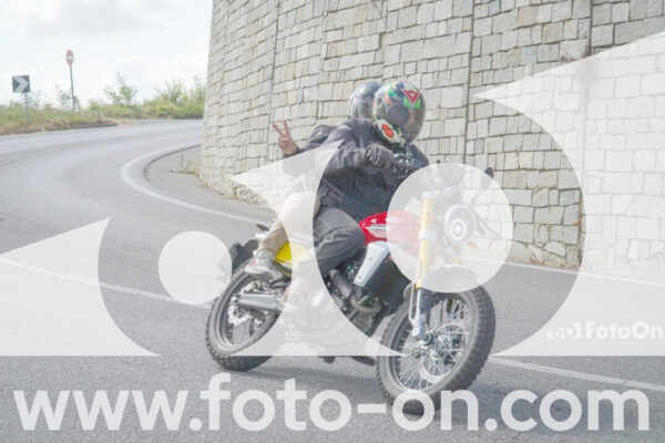 <h1 class="product-title">thumb_FF109817</h1>