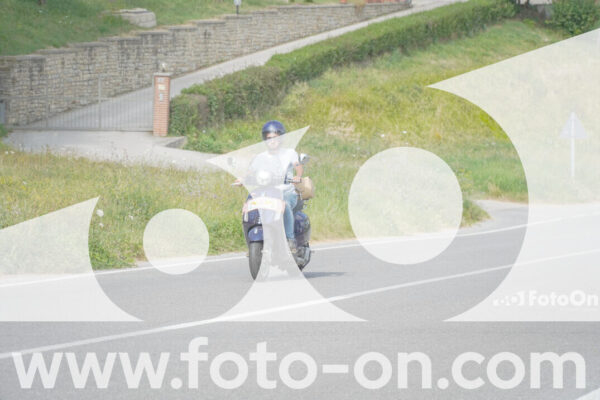 <h1 class="product-title">thumb_FF109825</h1>