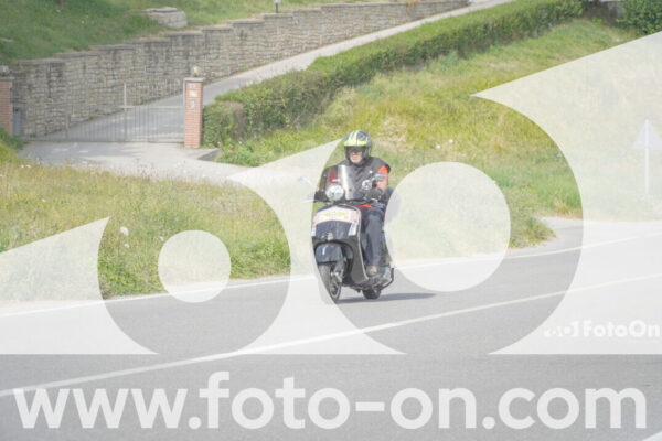 <h1 class="product-title">thumb_FF109827</h1>