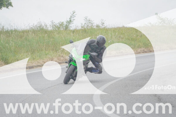 <h1 class="product-title">thumb_FF109832</h1>