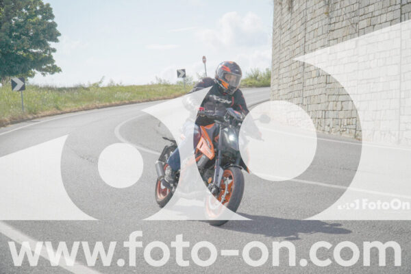<h1 class="product-title">thumb_FF109837</h1>