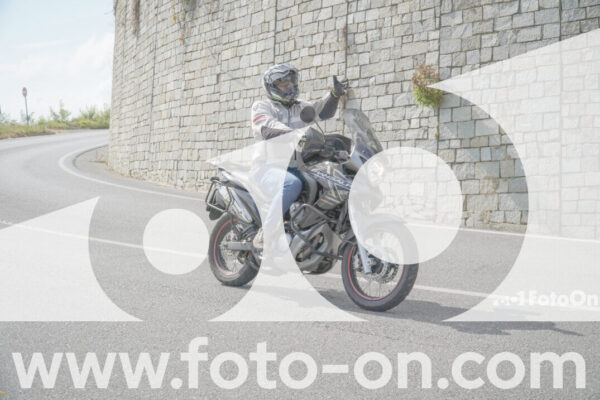 <h1 class="product-title">thumb_FF109858</h1>